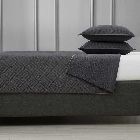 Future Soft Embroidered Velvet King Quilt Set,3-Pc - Picture 4 of 16